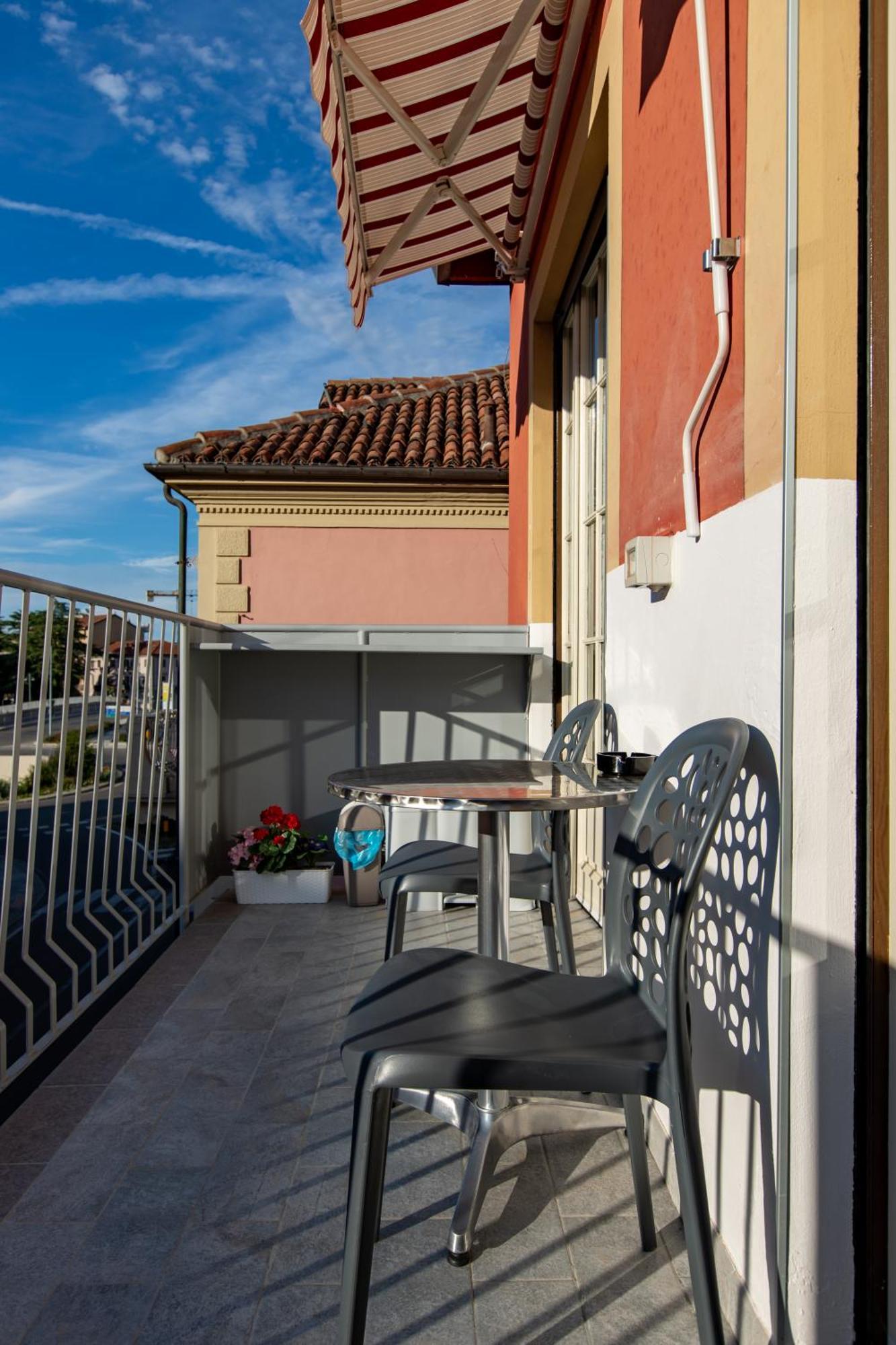 Attico Grand Terrace Apartment Alba  Luaran gambar