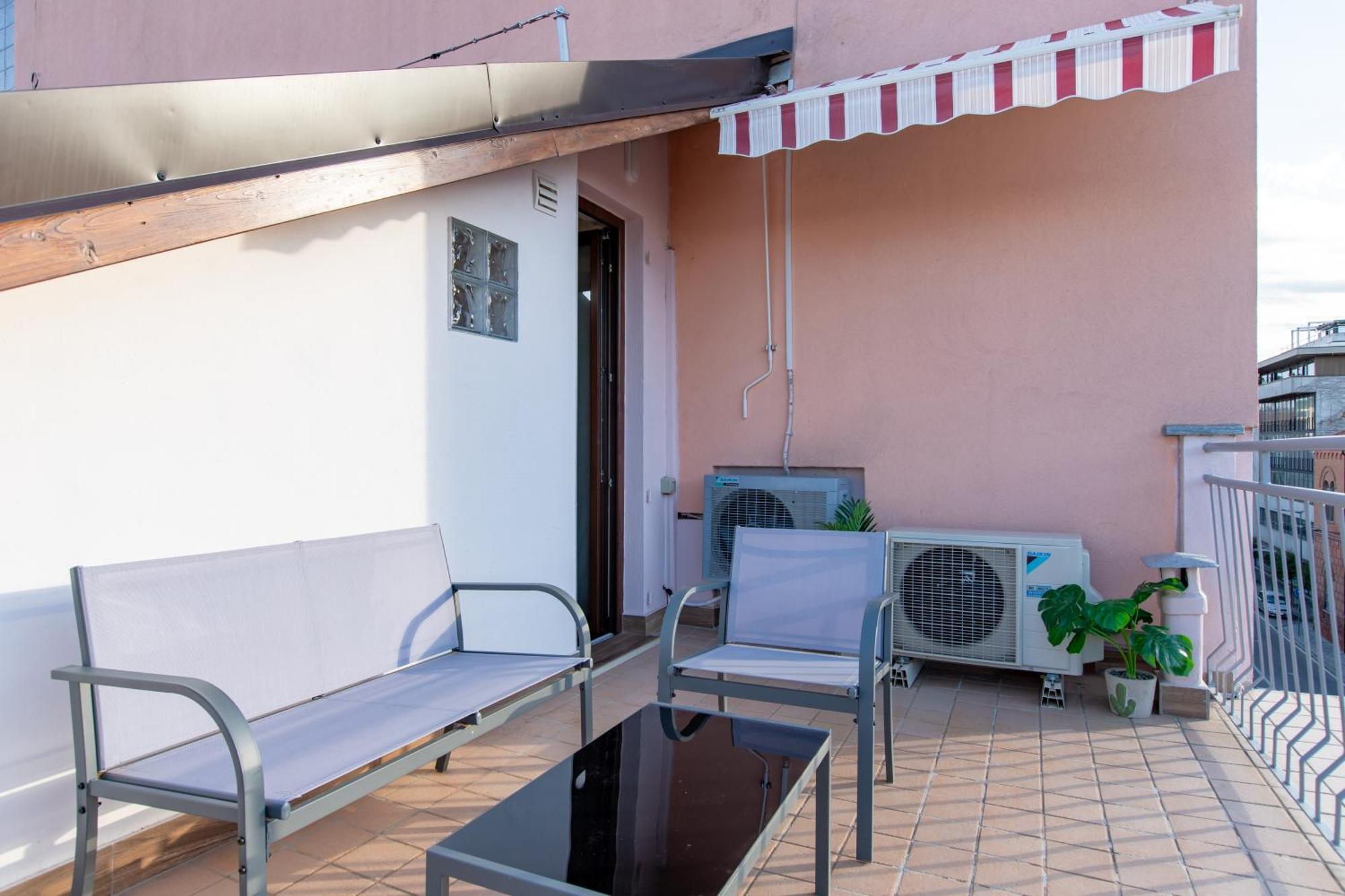 Attico Grand Terrace Apartment Alba  Luaran gambar
